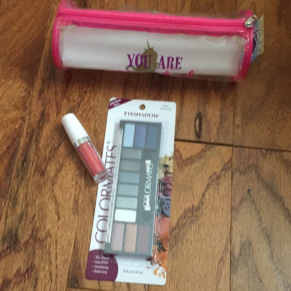 Makeup bundle